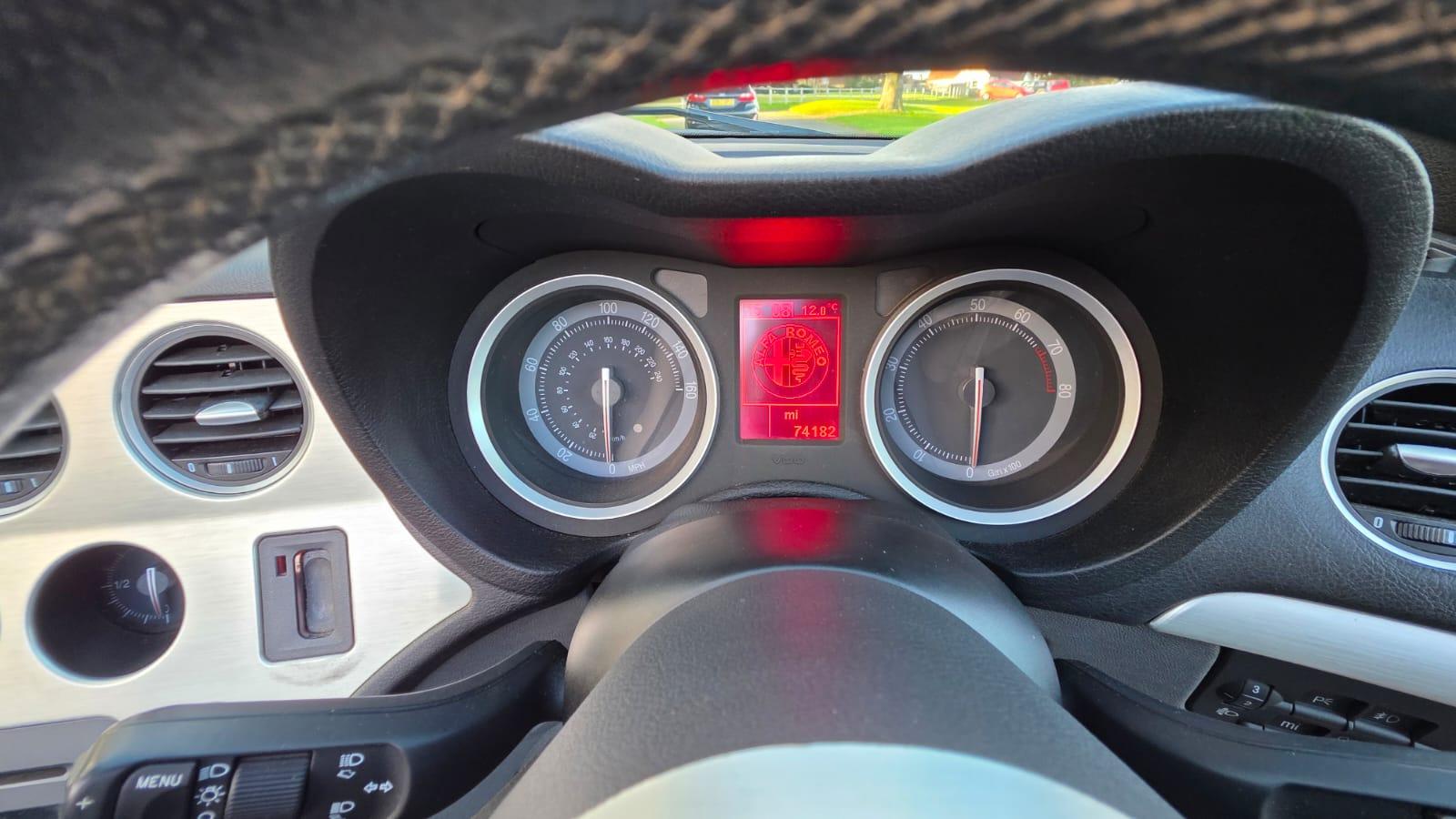 Alfa Romeo Spider 2.2 JTS Convertible 2dr Petrol Manual (221 g/km, 185 bhp)