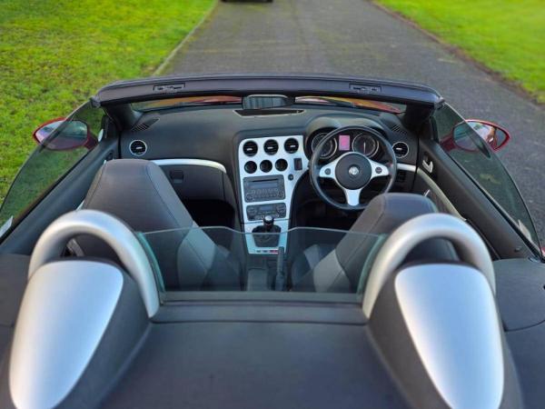 Alfa Romeo Spider 2.2 JTS Convertible 2dr Petrol Manual (221 g/km, 185 bhp)