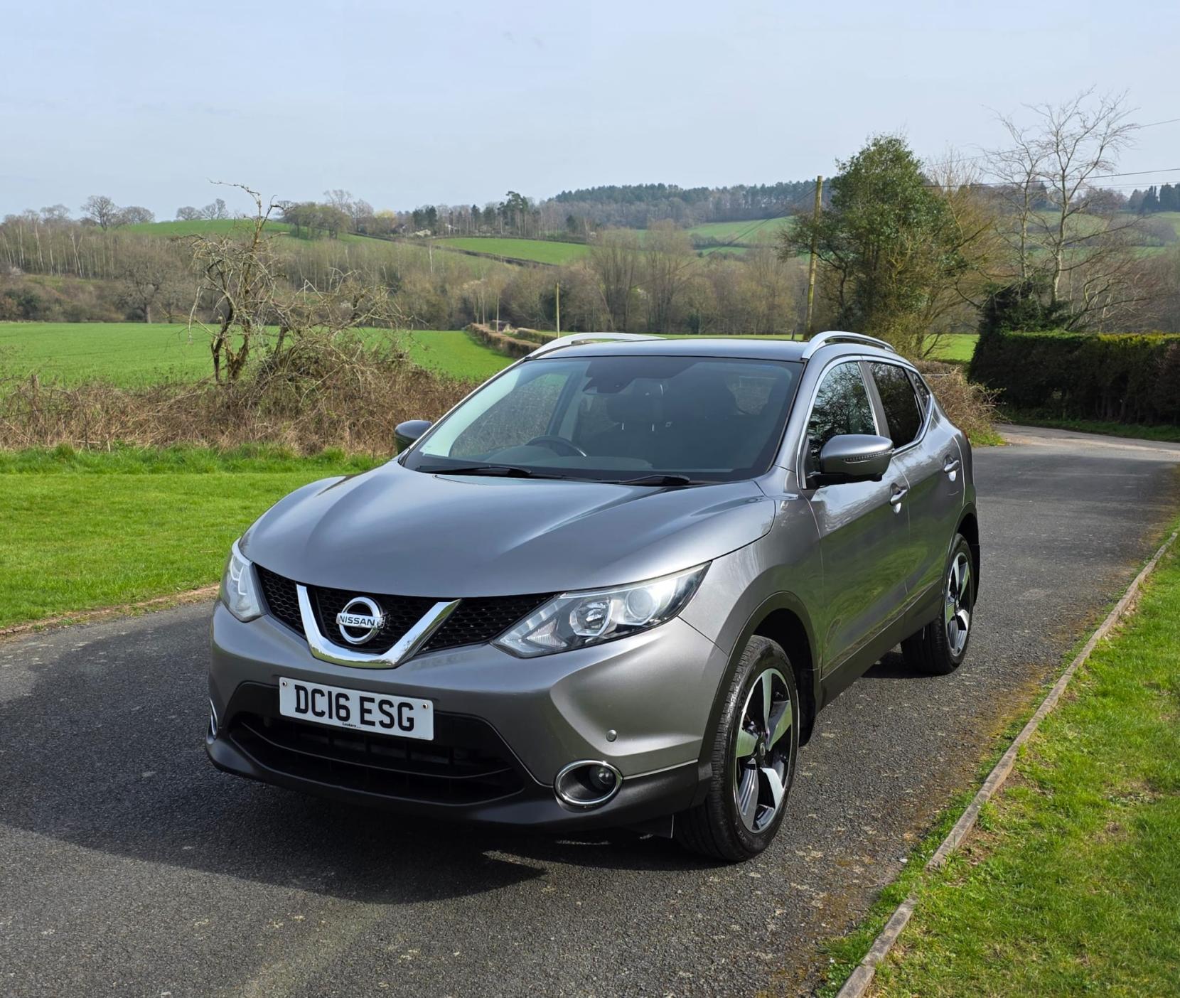 Nissan Qashqai 1.2 DIG-T N-Connecta SUV 5dr Petrol Manual 2WD Euro 6 (s/s) (115 ps)