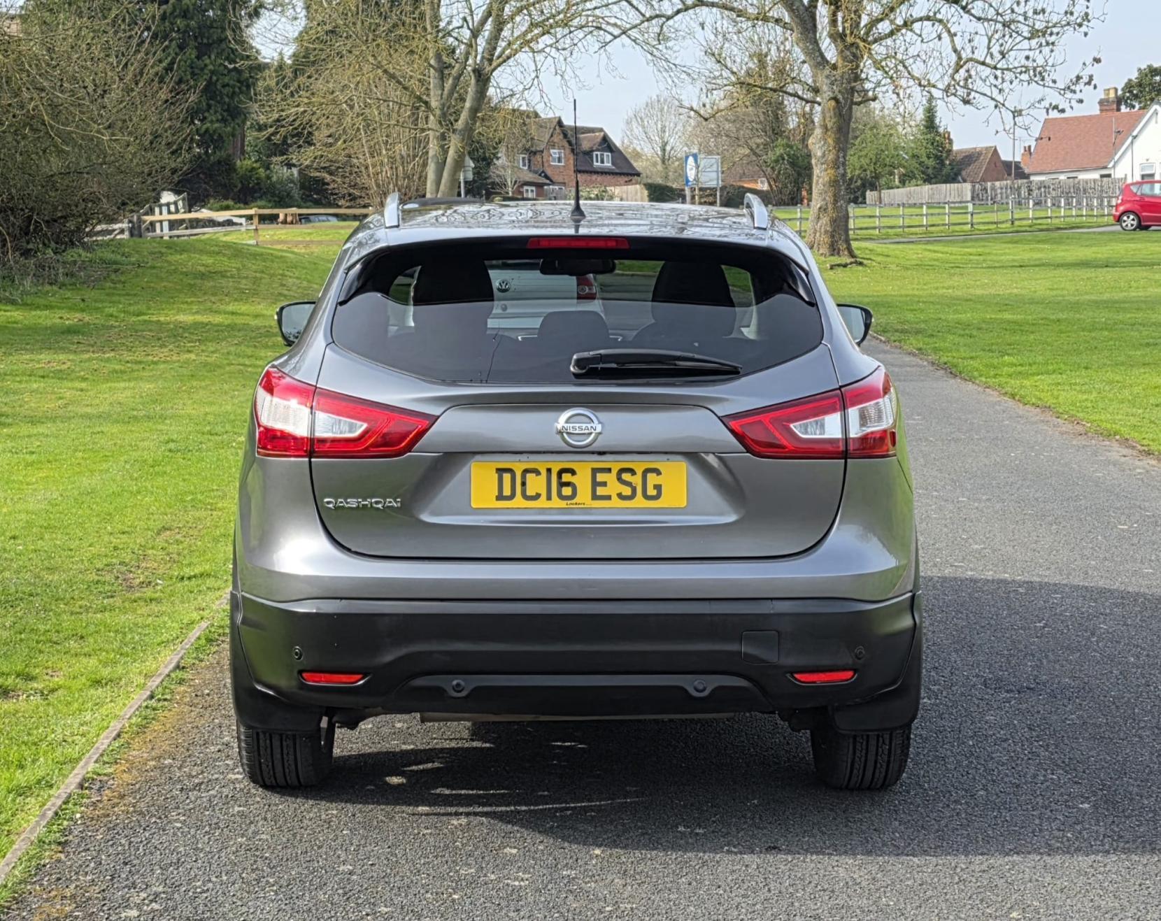 Nissan Qashqai 1.2 DIG-T N-Connecta SUV 5dr Petrol Manual 2WD Euro 6 (s/s) (115 ps)