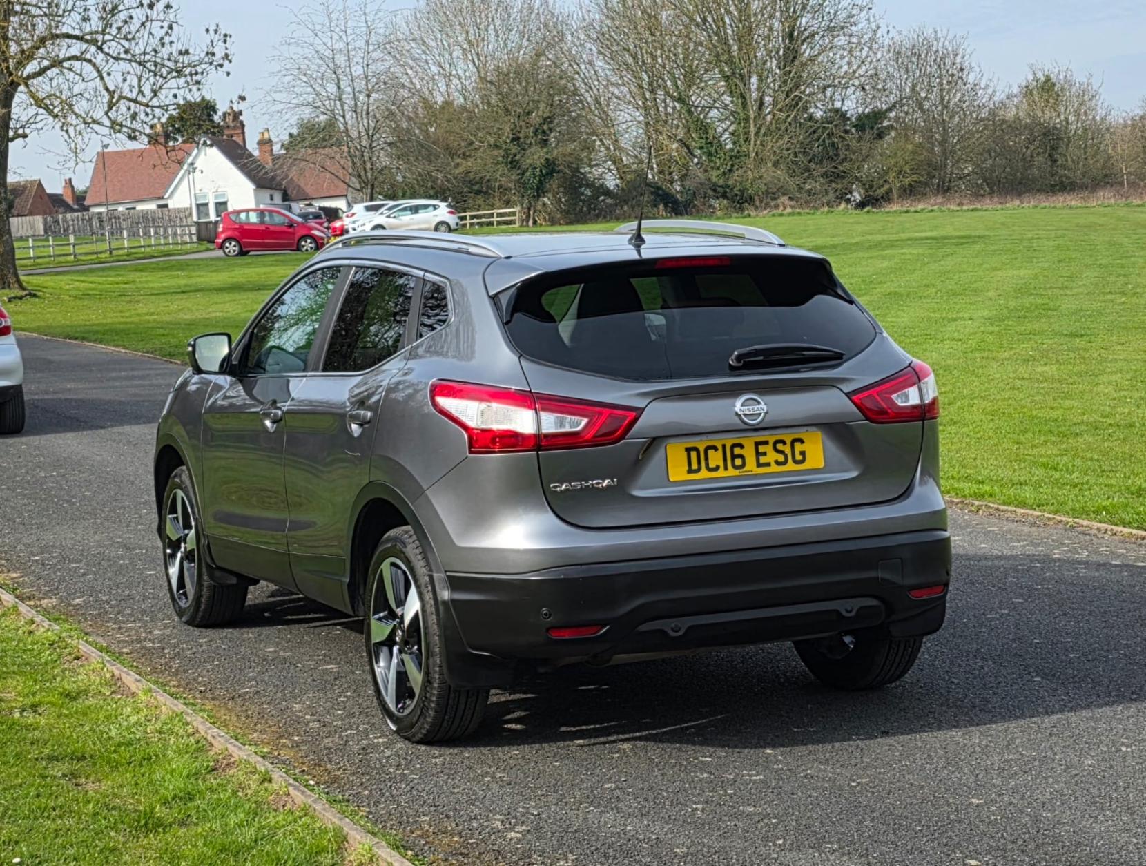 Nissan Qashqai 1.2 DIG-T N-Connecta SUV 5dr Petrol Manual 2WD Euro 6 (s/s) (115 ps)