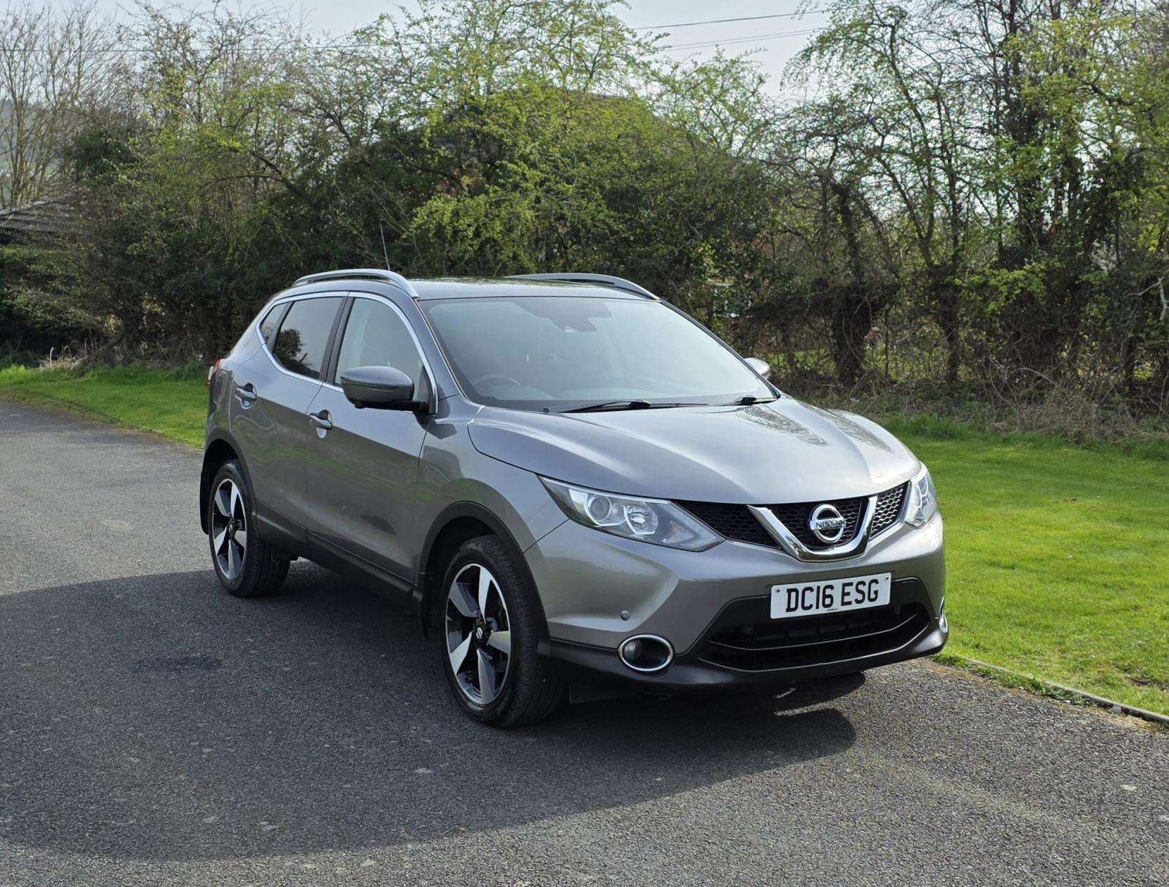 Nissan Qashqai 1.2 DIG-T N-Connecta SUV 5dr Petrol Manual 2WD Euro 6 (s/s) (115 ps)