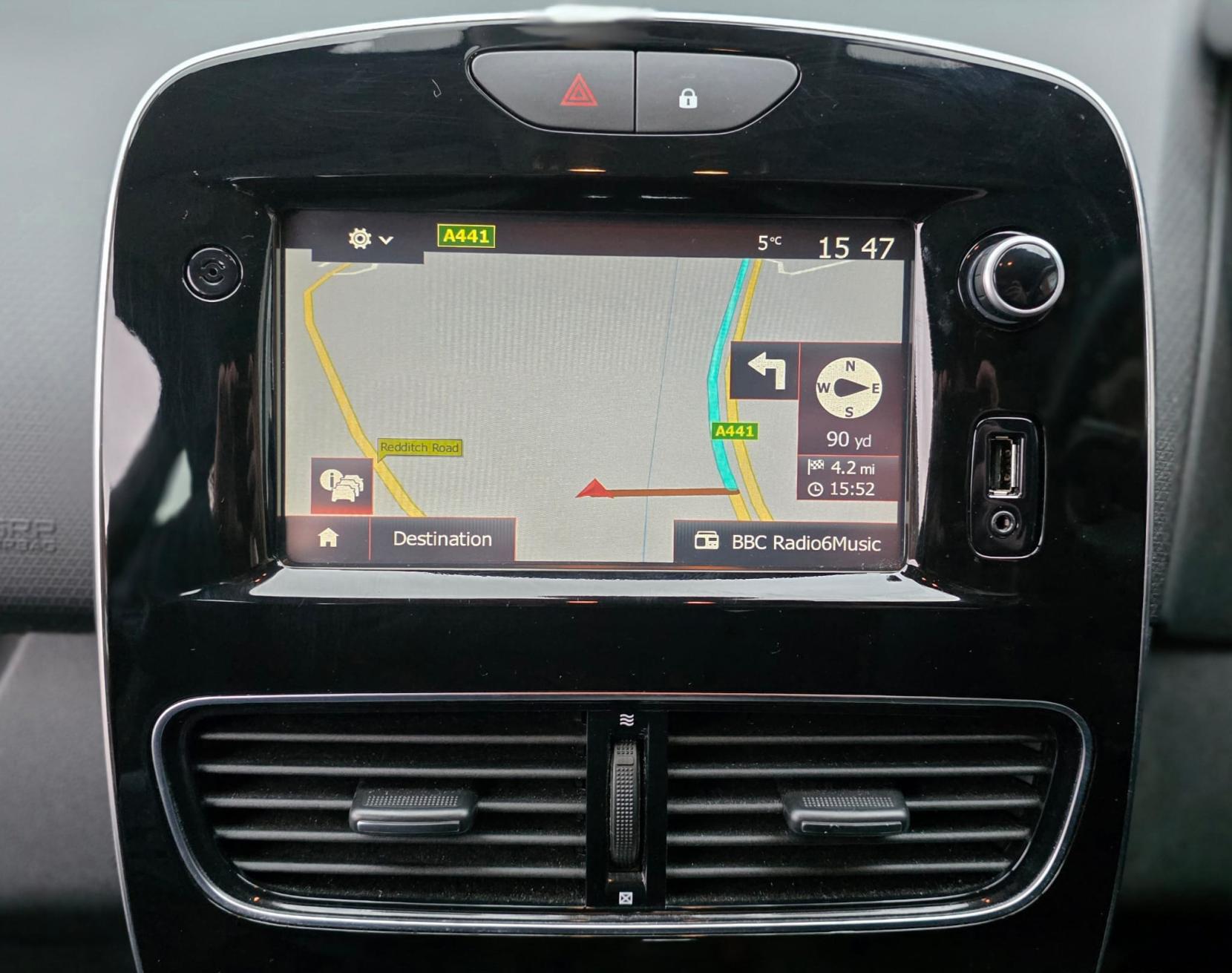 Renault Clio 1.2 16V Dynamique Nav Hatchback 5dr Petrol Manual Euro 6 (75 ps)