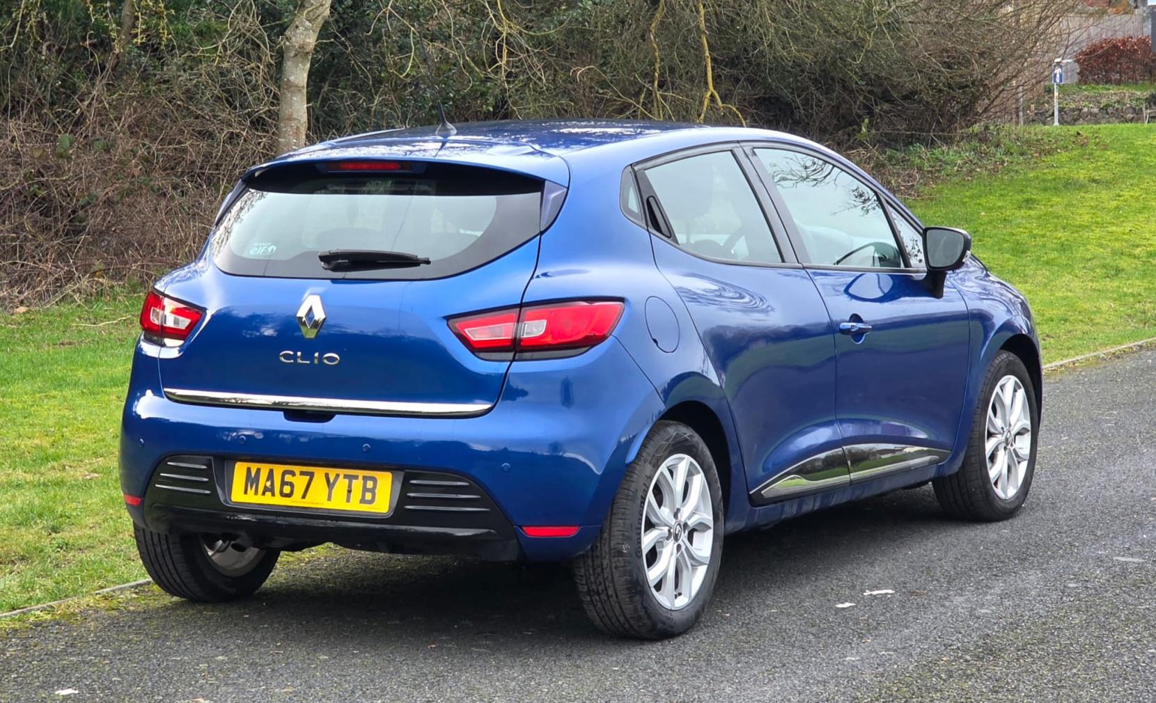 Renault Clio 1.2 16V Dynamique Nav Hatchback 5dr Petrol Manual Euro 6 (75 ps)