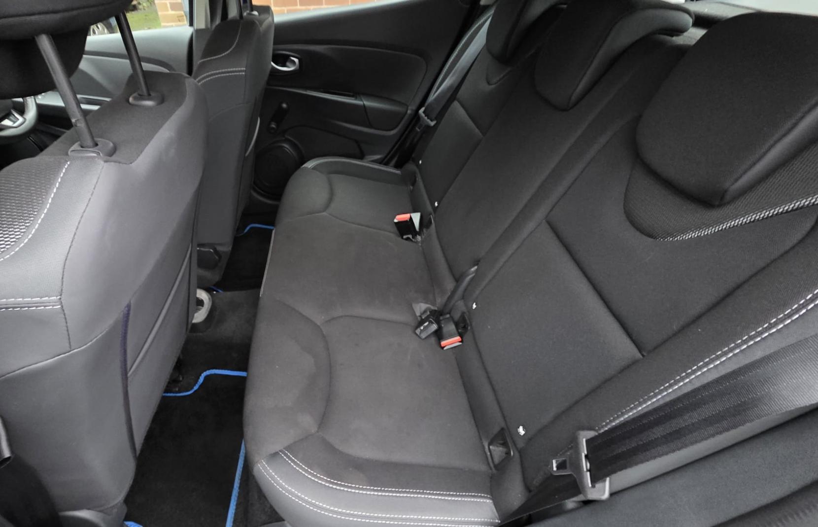 Renault Clio 1.2 16V Dynamique Nav Hatchback 5dr Petrol Manual Euro 6 (75 ps)