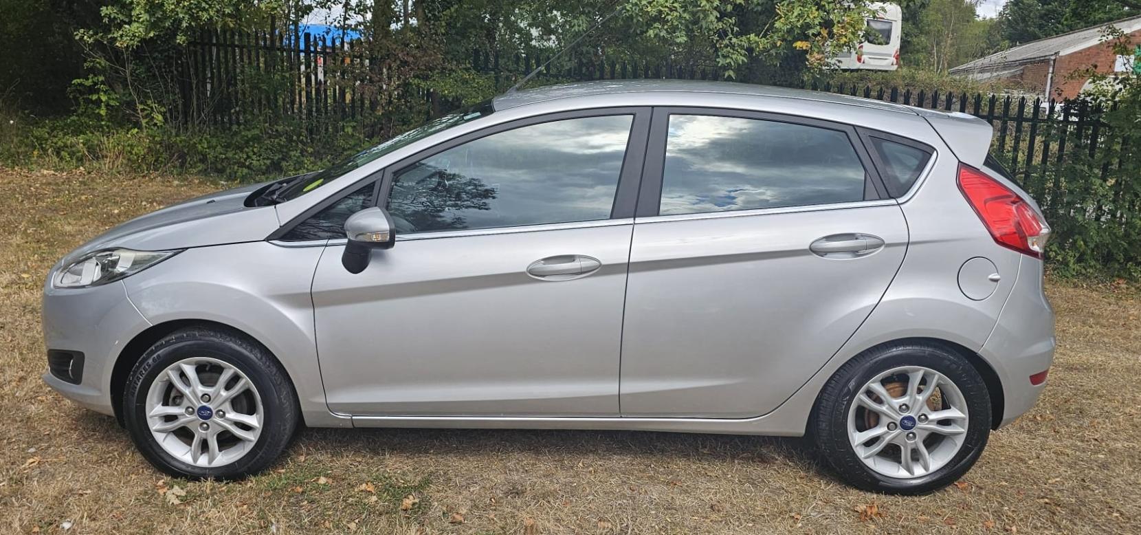 Ford Fiesta 1.25 Zetec Hatchback 5dr Petrol Manual Euro 5 (82 ps)
