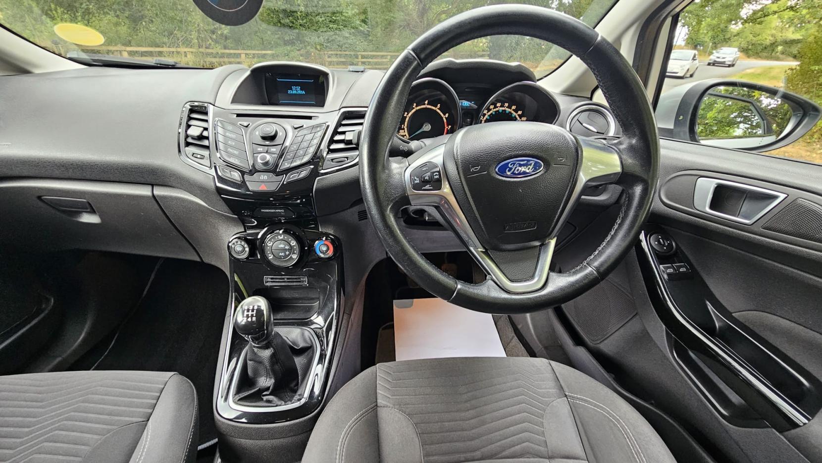 Ford Fiesta 1.25 Zetec Hatchback 5dr Petrol Manual Euro 5 (82 ps)