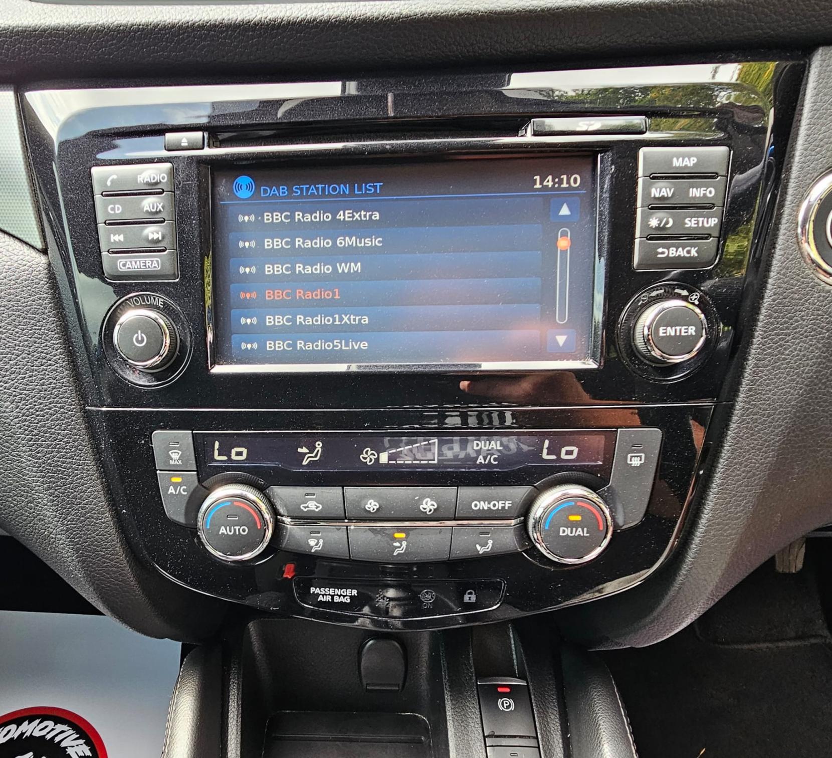 Nissan Qashqai 1.2 DIG-T N-Connecta SUV 5dr Petrol Manual Euro 6 (s/s) (115 ps)